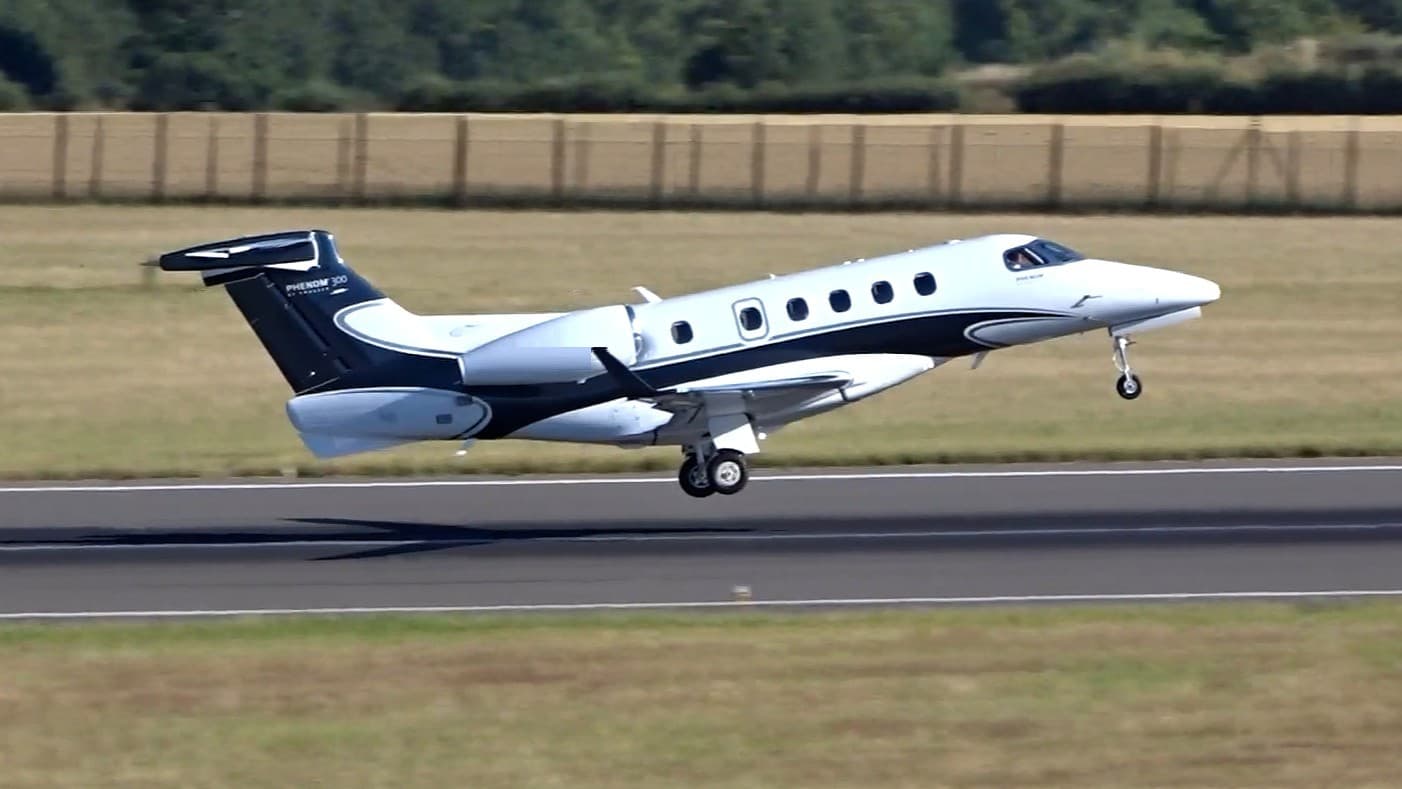 Midsize private jet